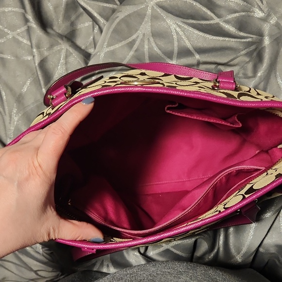 Coach Bag - Picture 5 of 7